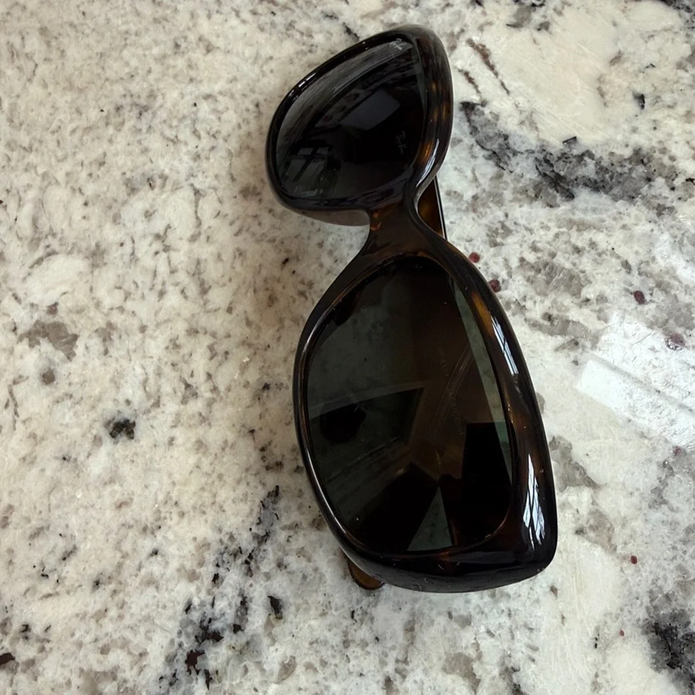 Ray-Ban Jackie Ohh Sunglasses - Picture 2 of 11